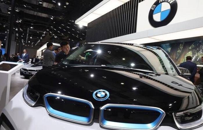 "BMW" تستدعى مئات الآلاف من سياراتها بسبب مخاطر احتراقها