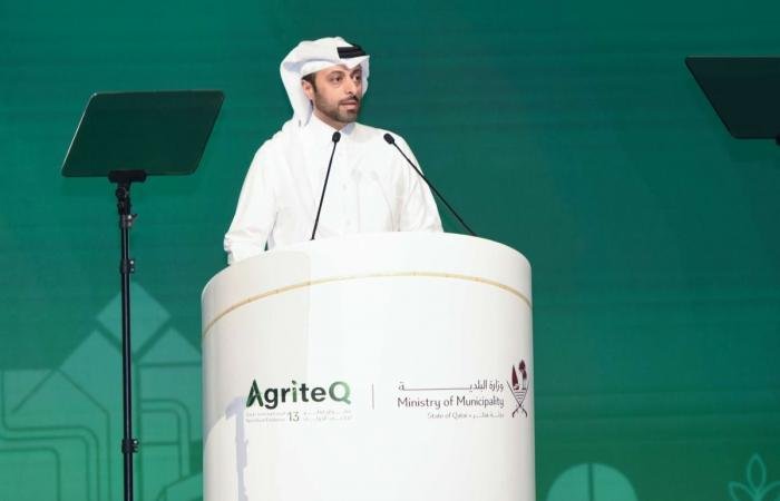 أخبار قطر | وزير البلدية يفتتح النسخة الثالثة عشرة من معرض قطر الزراعي الدولي "أجريتك 2026" | عيون الجزيرة قطر