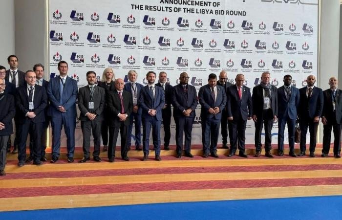 ليبيا تمنح أول تراخيص للتنقيب عن النفط والغاز منذ 2007