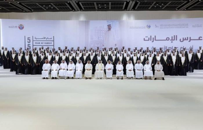 الامارات الان | منصور بن محمد يحضر العرس الجماعي لموظفي إقامة دبي وجمارك دبي | عيون الجزيرة الامارات