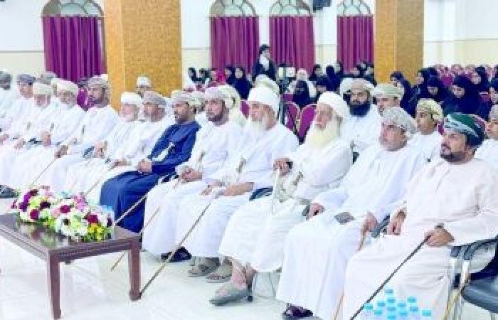 أخبار سلطنة عمان | تكريم الفائزين بمشروع "بيرق التميز" بسناو | عيون الجزيرة الاخبارية عمان