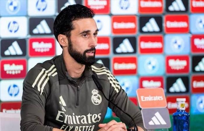 الرياضة الان | مدرب ريال مدريد يرد السخرية لفليك بعد خسارة برشلونة برباعية | عيون الجزيرة الرياضي