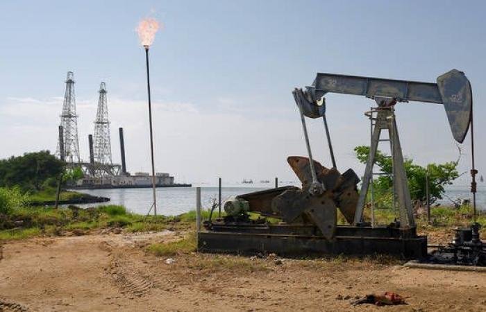 الولايات المتحدة تسمح لشركات النفط بتوسيع استثماراتها في فنزويلا