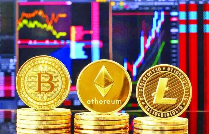 «بيتكوين» تدور في فلك الـ 67 ألف دولار