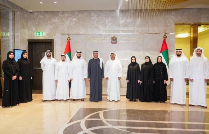 الامارات الان | 20 وكيل نيابة يؤدون اليمين أمام وزير العدل | عيون الجزيرة الامارات