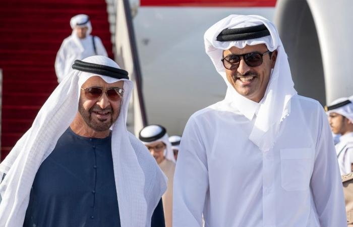 أمير قطر يصل إلى الإمارات في زيارة «أخوية» | عيون الجزيرة