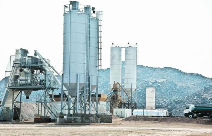 أسعار الأسمنت في الإمارات تقفز 40% منذ نوفمبر