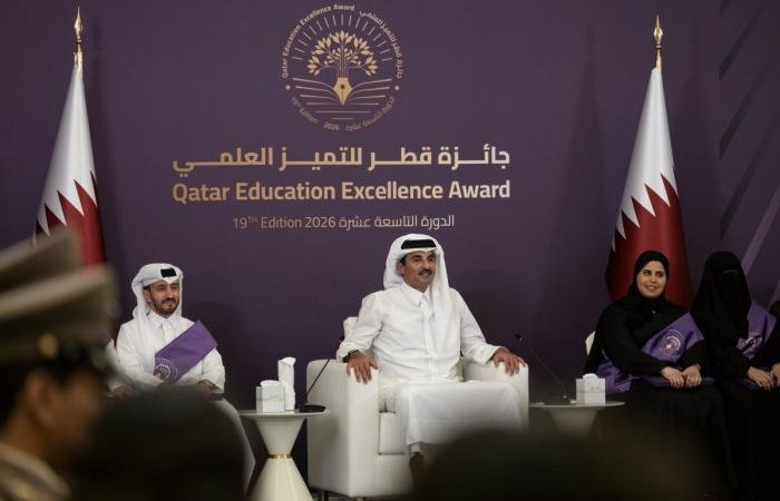 أخبار قطر | سمو الأمير: فخورون بتكريم مجموعة مميزة من أبناء وبنات شعبنا خلال حفل التميز العلمي | عيون الجزيرة قطر