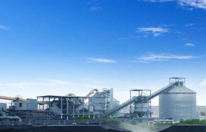 105.9 مليون درهم أرباح «الشارقة للأسمنت» بقفزة 234%.. والسهم بالحد الأعلى