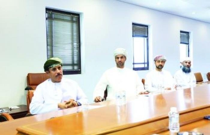 أخبار سلطنة عمان | استعراض مستجدات المشروع فريق العنونة بولاية مسقط | عيون الجزيرة الاخبارية عمان