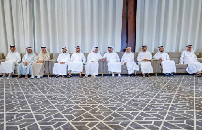 الامارات الان | مكتوم بن محمد والشيوخ يعزّون في وفاة عبد المجيد صديقي | عيون الجزيرة الامارات