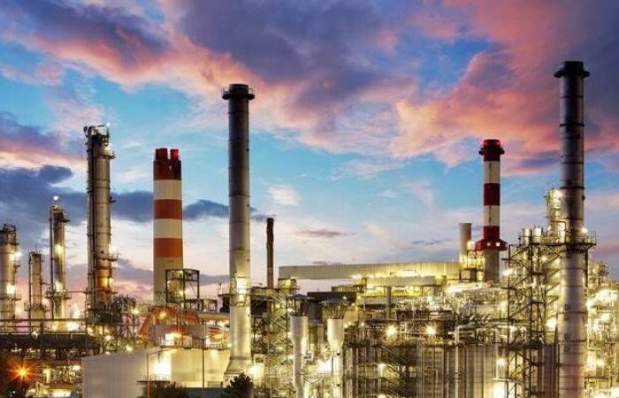 استقرار أسعار النفط مع ترقب المحادثات الأمريكية الإيرانية