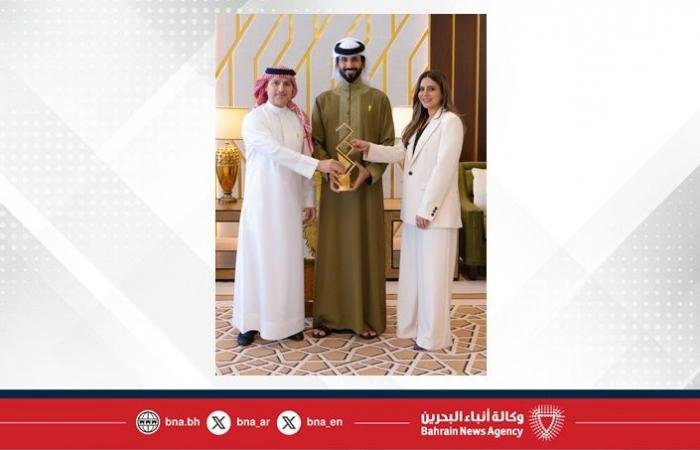أخبار البحرين | الفائزون بجائزة الملك حمد لتمكين الشباب: الجائزة نقطة تحوّل تلهم الشباب وتقود مبادرات مستدامة | عيون الجزيرة