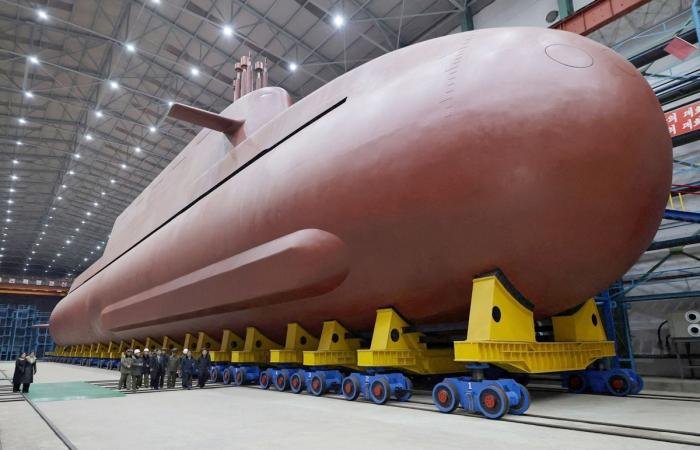 واشنطن تجري أول عملية نقل جوي لمفاعل نووي مصغر | عيون الجزيرة