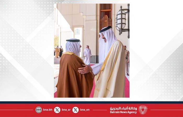 أخبار البحرين | سمو ولي العهد رئيس مجلس الوزراء يلتقي سمو أمير دولة قطر ويؤكد على ما يجمع مملكة البحرين ودولة قطر من علاقات أخوية وطيدة | عيون الجزيرة