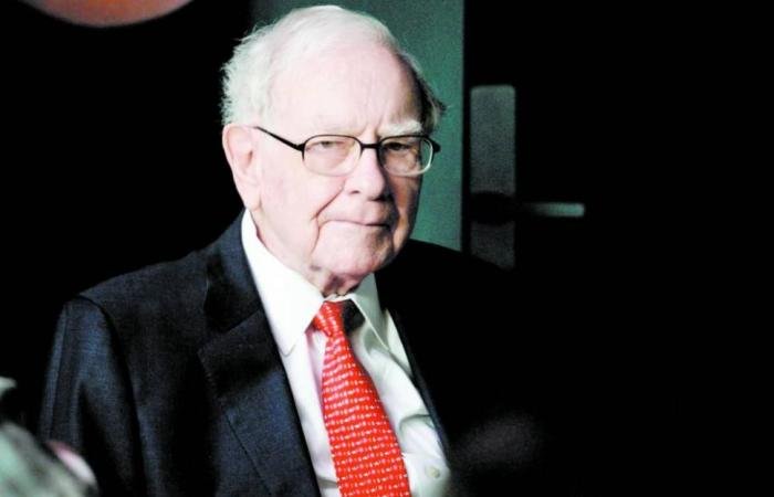 «بيركشاير» تقلص حصصها في «أبل» وتشتري أسهماً في «نيويورك تايمز»