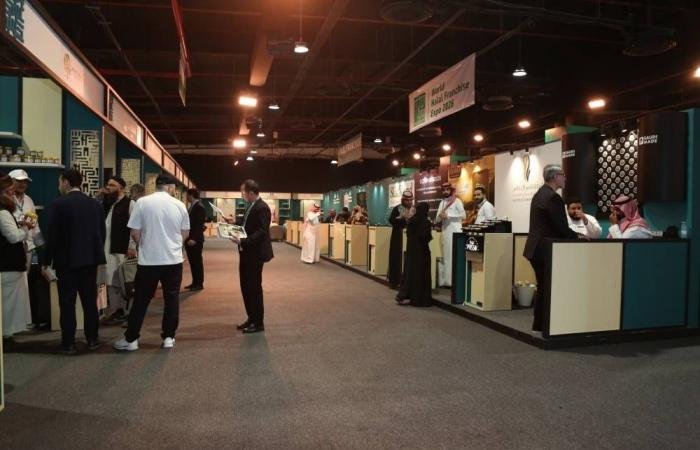 أخبار السعودية | منتدى مكة للحلال يختتم أعمال نسخته الثالثة برعاية وزير التجارة ومشاركة دولية رفيعة المستوى | عيون الجزيرة السعودية الان