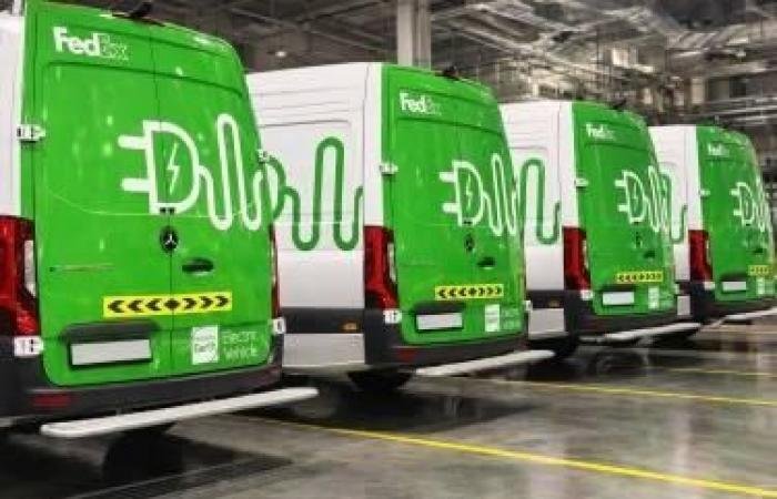 الإمارات أول سوق لـ «فيديكس» بالشرق الأوسط يعتمد «مرسيدس بنز»