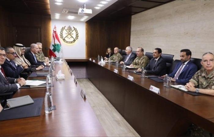 أخبار قطر | سفير قطر يشارك في اجتماع قائد الجيش اللبناني مع سفراء دول اللجنة الخماسية | عيون الجزيرة قطر