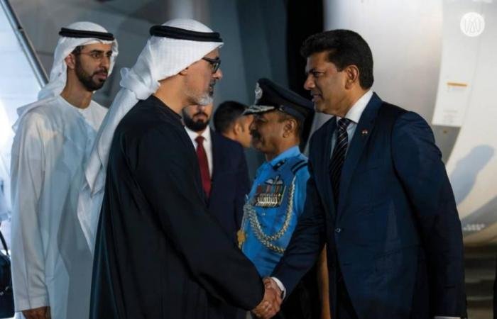 الامارات الان | خالد بن محمد بن زايد يصل إلى نيودلهي لحضور «قمة تأثير الذكاء الاصطناعي» (فيديو) | عيون الجزيرة الامارات