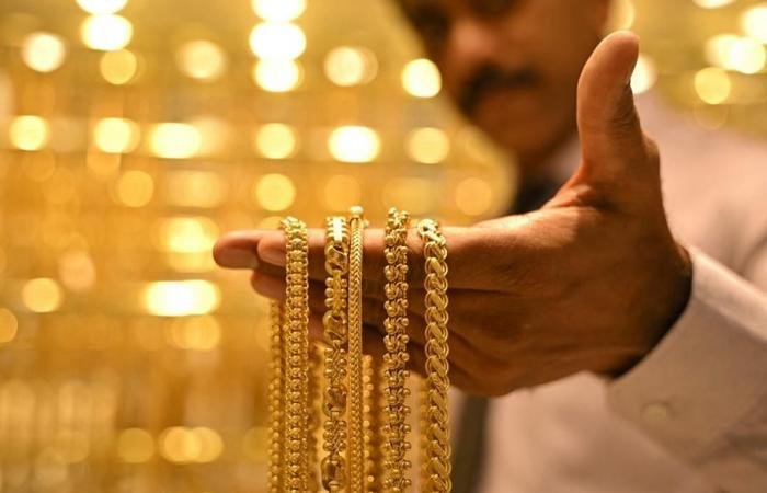 الذهب يتقلّب عند عتبة الـ5000 دولار بانتظار بيانات التضخم