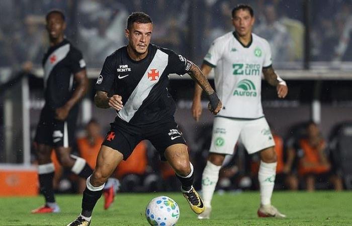 الرياضة الان | لماذا فسخ كوتينيو عقده مع نادي طفولته؟ | عيون الجزيرة الرياضي