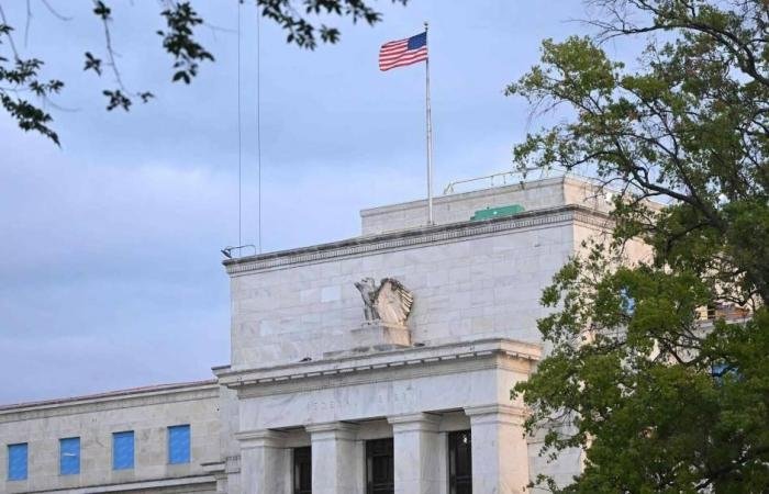 محضر اجتماع «الفيدرالي» يظهر انقساماً بين المسؤولين حول مستوى الفائدة