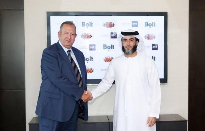 1823 مركبة من «التاكسي الوطني» تنضم إلى منصة «بولت»