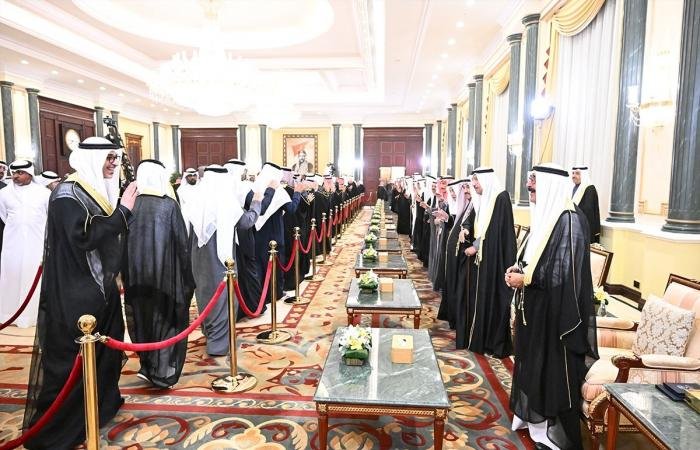 أخبار الكويت | سمو الأمير وولي العهد وأسرة آل الصباح يستقبلون المهنئين بحلول شهر رمضان | عيون الجزيرة الكويت