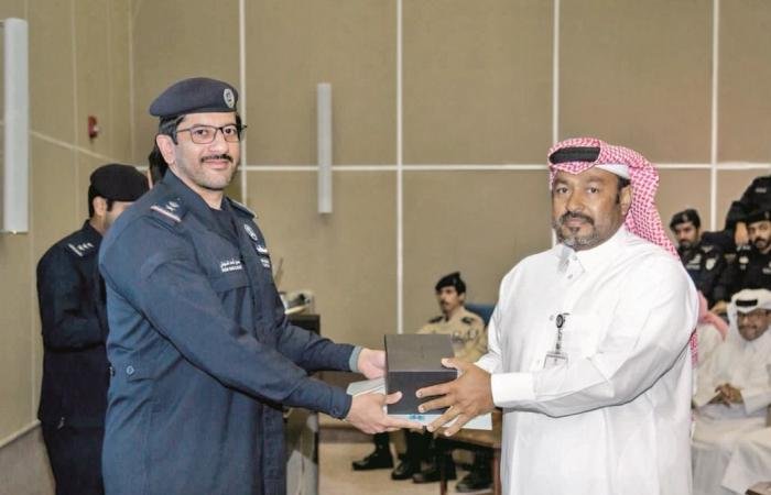 أخبار قطر | أمن السواحل يحتفل بتخريج 4 دورات بحرية | عيون الجزيرة قطر