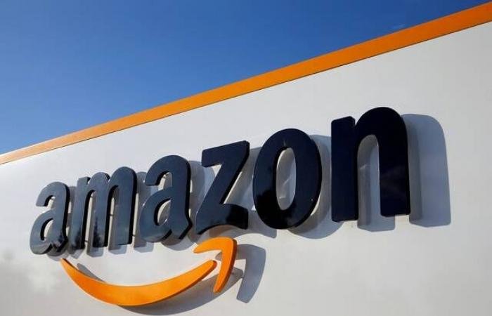 سهم "أمازون" يرتفع بعد قرار المحكمة العليا الأمريكية بشأن التعريفات