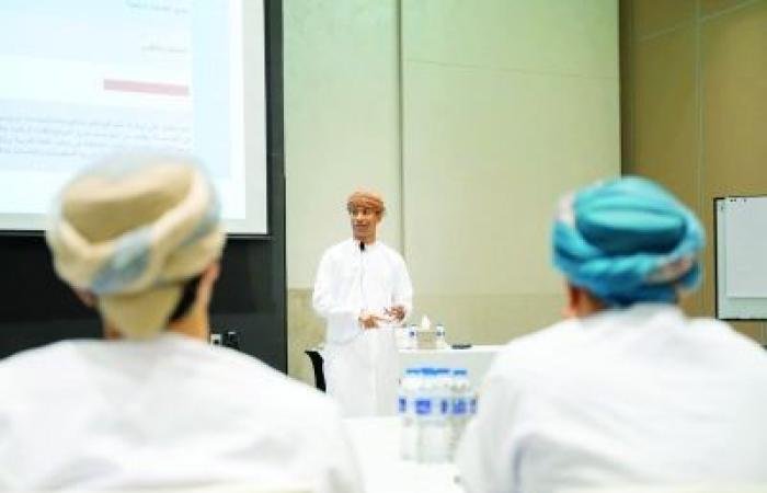 أخبار سلطنة عمان | استعراض مؤشرات التحول الرقمي بشمال الباطنة | عيون الجزيرة الاخبارية عمان