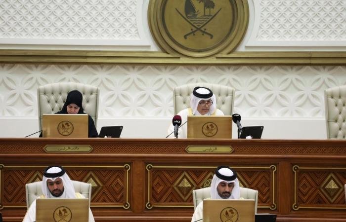 أخبار قطر | بعد إحالته من الحكومة.. مجلس الشورى يستعرض مشروع قانون "الطائرات بدون طيار" | عيون الجزيرة قطر
