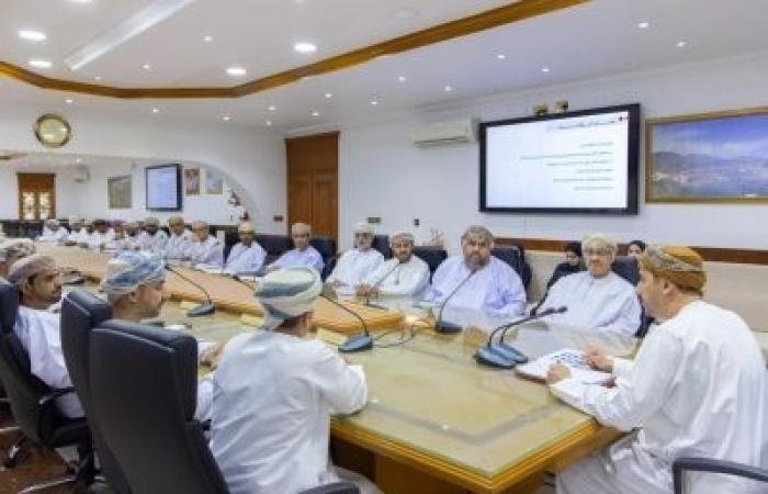 أخبار سلطنة عمان | لقاء الإدارات المحلية بشمال الباطنة يؤكد أهمية تحسين جودة الخدمات | عيون الجزيرة الاخبارية عمان