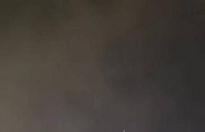 الامارات الان | الأرصاد تحذر مجدداً: الضباب الشديد مستمر الليلة | عيون الجزيرة الامارات