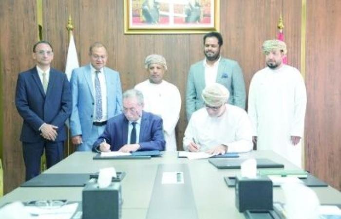 أخبار سلطنة عمان | جامعة صحار توقع اتفاقية تعاون للاستفادة من مخلفات الإنتاج | عيون الجزيرة الاخبارية عمان