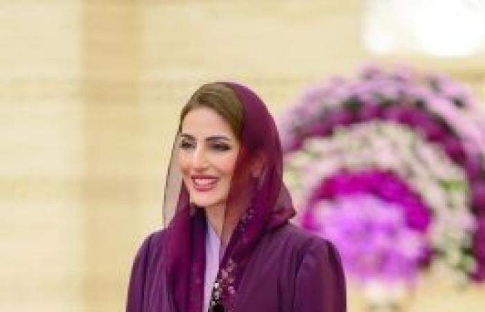 أخبار سلطنة عمان | السّيدة الجليلة تهنئ المعلمين والمعلمات بيومهم السنوي | عيون الجزيرة الاخبارية عمان