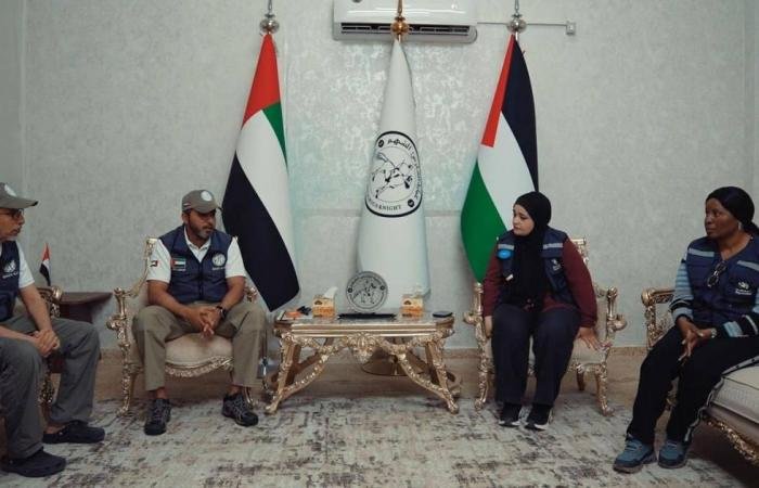 الامارات الان | المستشفى الميداني الإماراتي يسلم «الصحة العالمية» أدوية لمستشفيات غزة (فيديو) | عيون الجزيرة الامارات