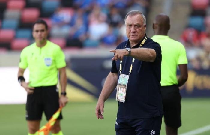 الرياضة الان | شيخ المدربين يتخلّى عن المونديال بسبب ابنته | عيون الجزيرة الرياضي