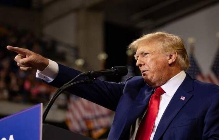 ترامب يهدد دول العالم برفع الرسوم الجمركية