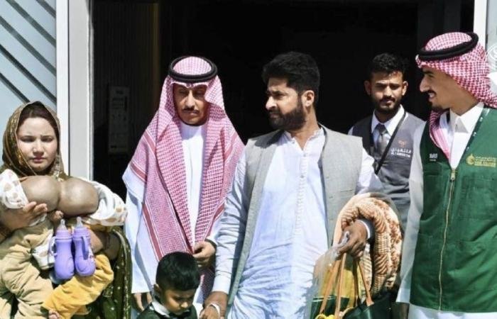 أخبار السعودية | وصول التوأم الملتصق الباكستاني سفيان ويوسف إلى الرياض | عيون الجزيرة السعودية الان