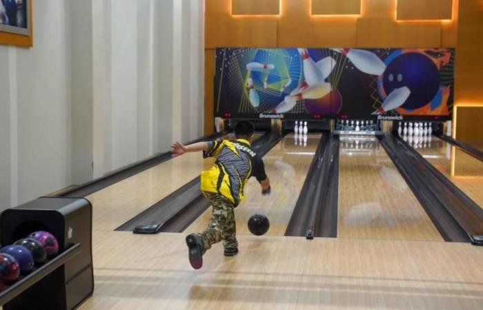 الرياضة الان | انطلاق بطولة نادي الشرطة الرمضانية للبولينج بعجمان | عيون الجزيرة الرياضي