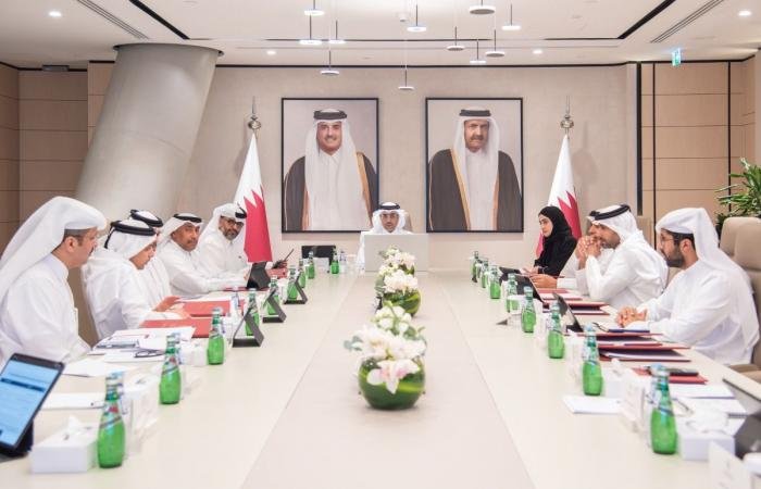 أخبار قطر | وزير العمل يترأس الاجتماع الثاني للجنة تخطيط القوى العاملة خلال العام 2026 | عيون الجزيرة قطر