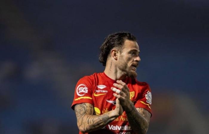 القادسية  يدخل التاريخ بالثنائية الأسرع