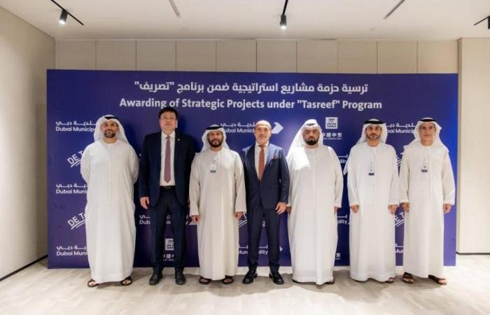 الامارات الان | بلدية دبي تُرسي عقود 5 مشاريع ضمن برنامج «تصريف» | عيون الجزيرة الامارات