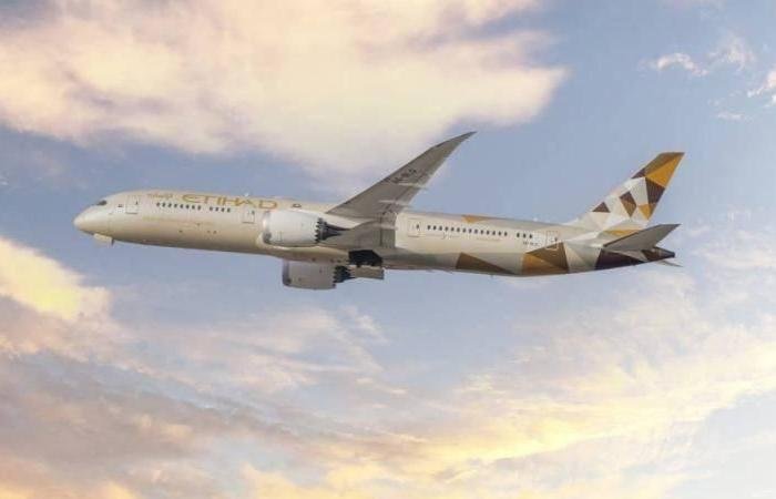 الاتحاد للطيران: تعليق جميع الرحلات من وإلى أبوظبي حتى الساعة 2 فجر يوم الاثنين