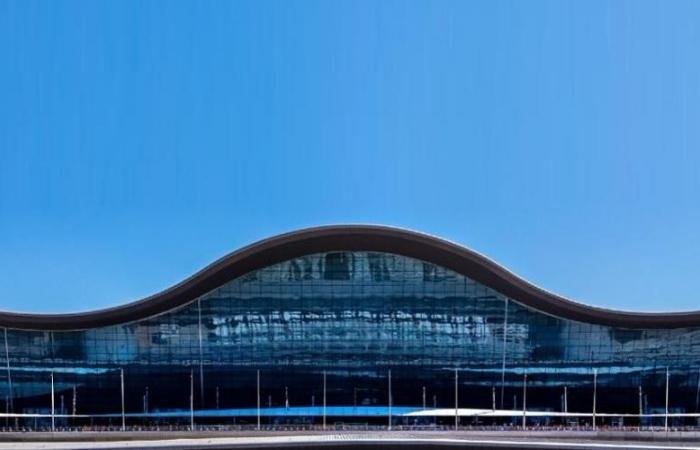 الامارات الان | «مطارات أبوظبي»: اعتراض مسيرة استهدفت مطار زايد الدولي | عيون الجزيرة الامارات