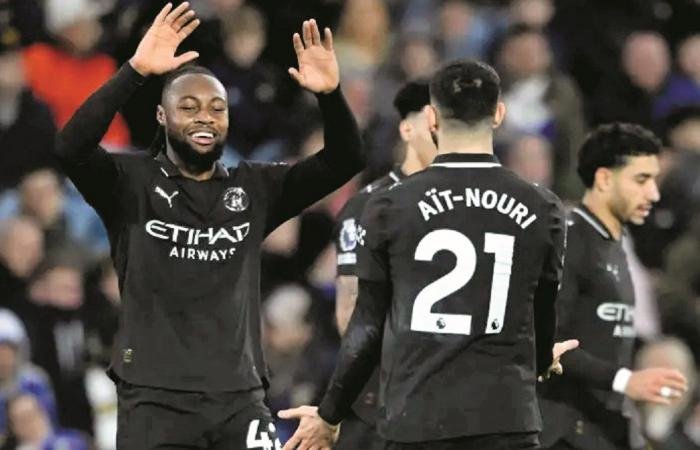 أخبار قطر | الدوري الانجليزي الممتاز.. السيتي يجتاز اختبار ليدز وليفربول يواصل الصحوة | عيون الجزيرة قطر