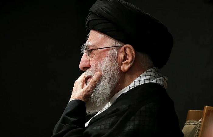 إعلام رسمي: مقتل ابنة خامنئي وحفيدته في هجمات أميركية وإسرائيلية | عيون الجزيرة