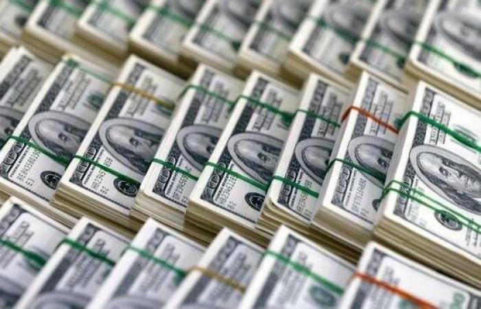 توقعات بمكاسب قوية للدولار الأمريكي كملاذ آمن بسبب حرب إيران